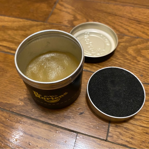 Dr. Martens 2976 Nappa Chelsea Boots | Size 6 | w Balsam Cream | Great Condition - Picture 5 of 5